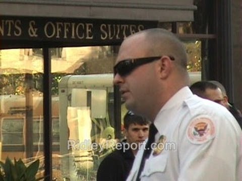 Secret Service vs. RidleyCam: “Turn it off!” (Cops, police)