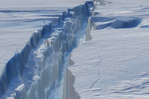 ice nasa pineislandglacier (Photo: NASA Goddard Photo and Video on Flickr)