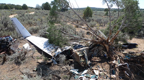 plane airplane crash wreckage (Photo: slashvee on Flickr)